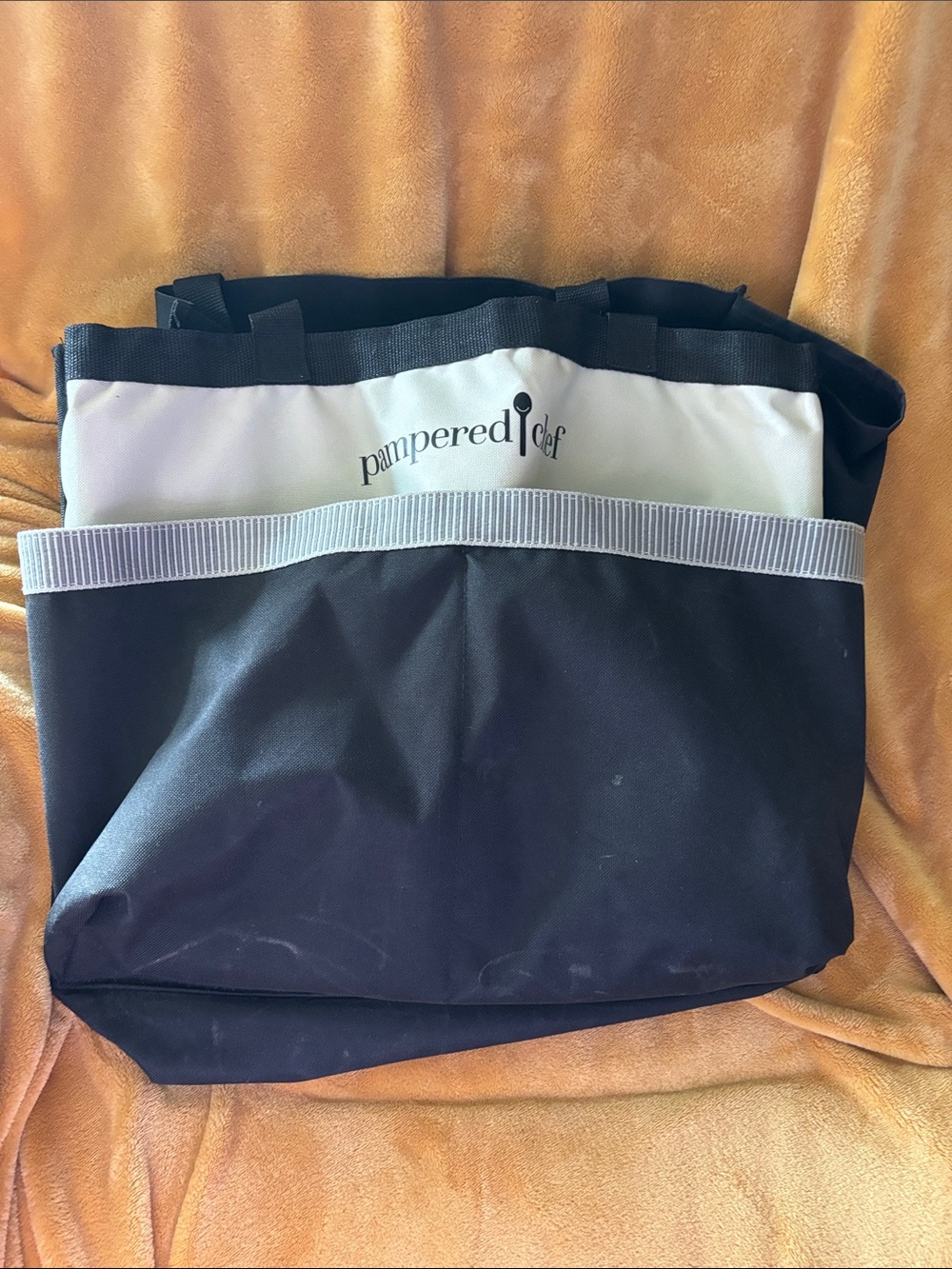 Pampered Chef Black and White Utility Tote